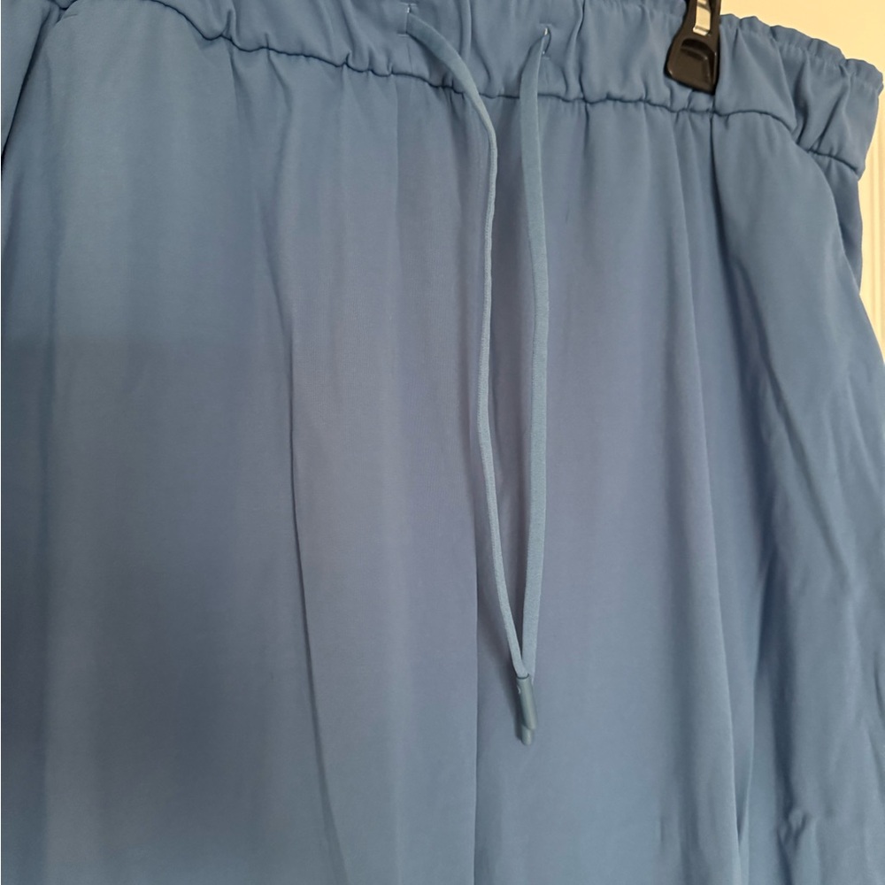 Lululemon High Rise Joggers - Picture 2 of 4